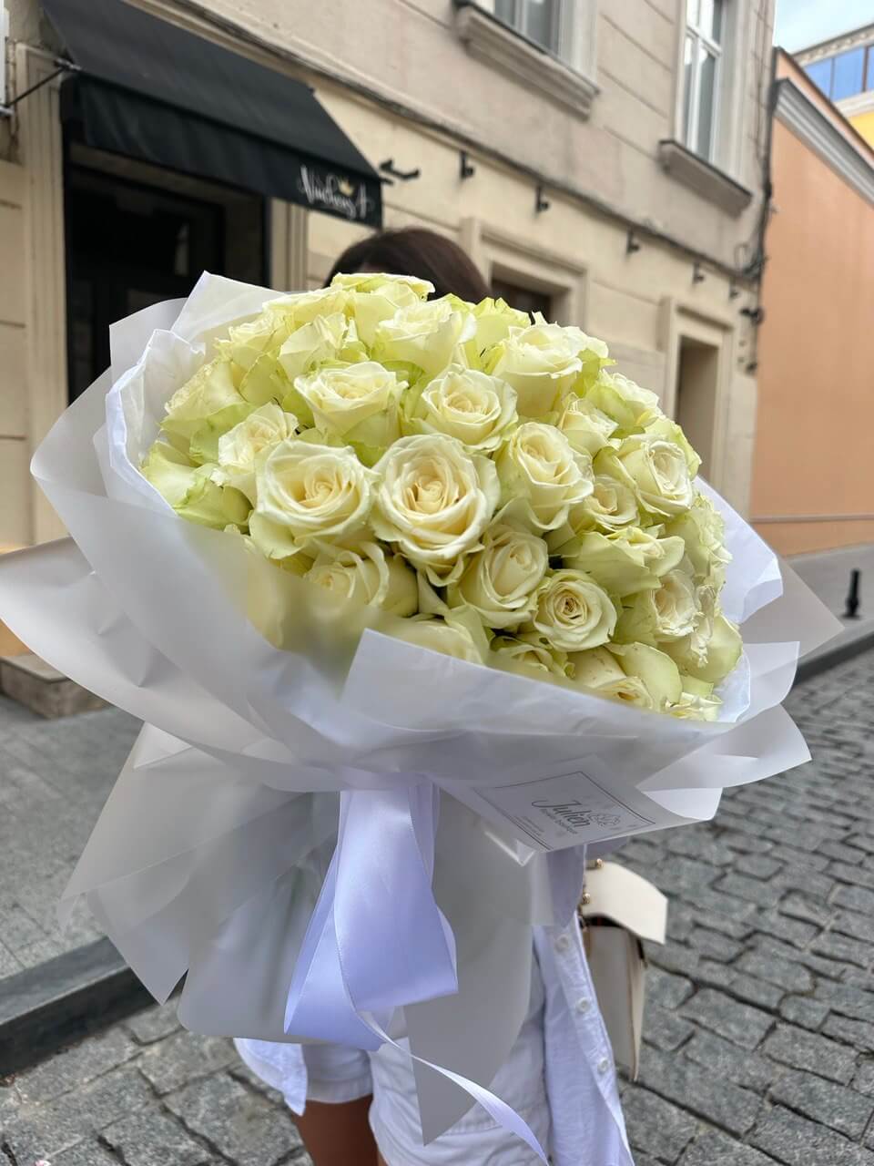 Bouquet of 50 white roses