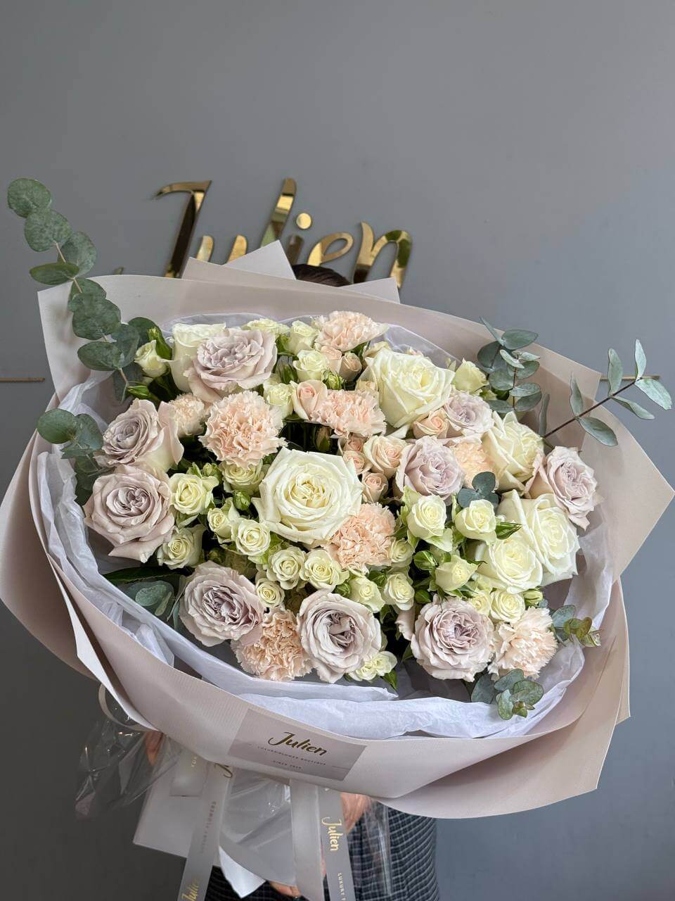 The Belgravia Nude — Quicksand Rose & Champagne Garden Hand-Tied Bouquet