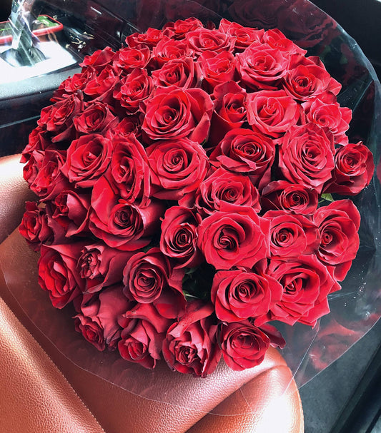 50 red roses