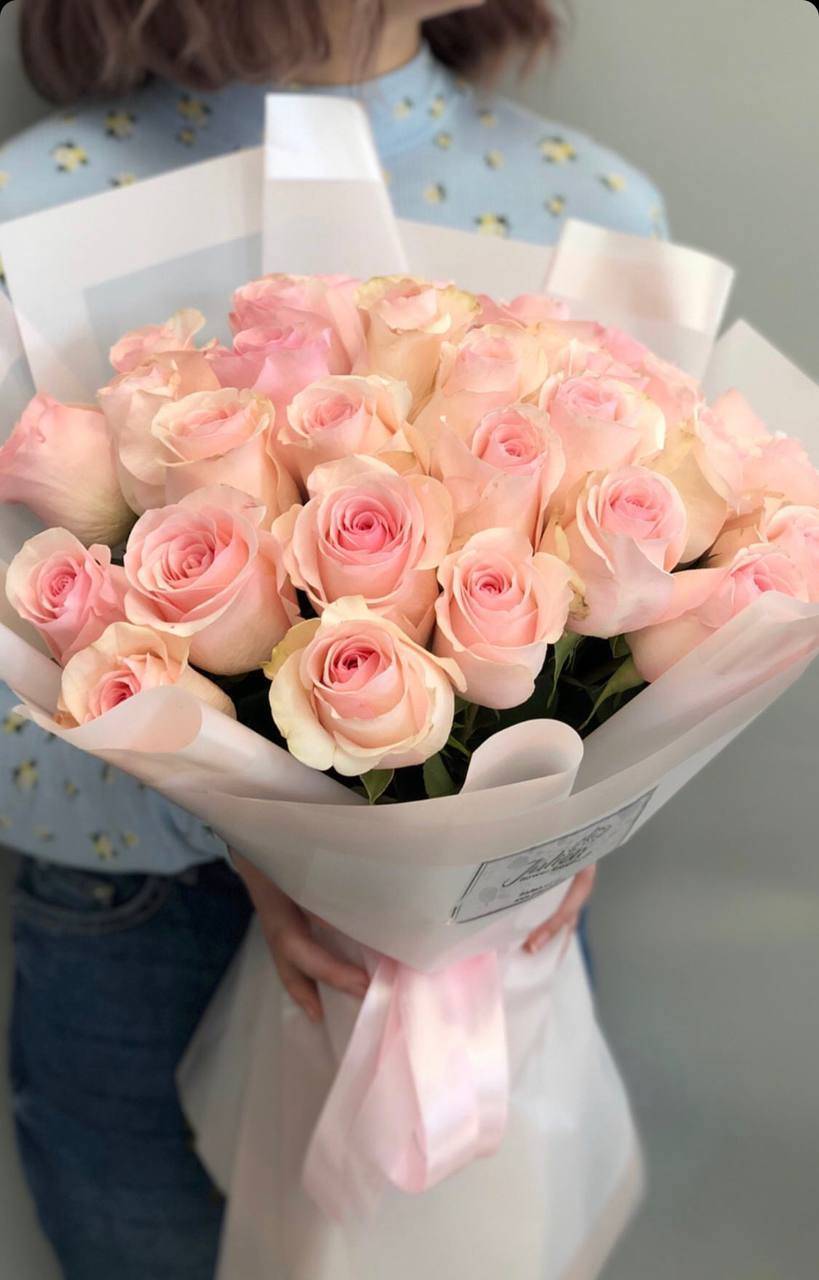 Bouquet of 25 beautiful roses