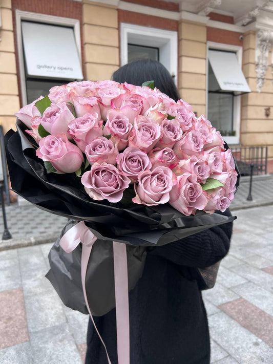 Bouquet of 50 purple roses