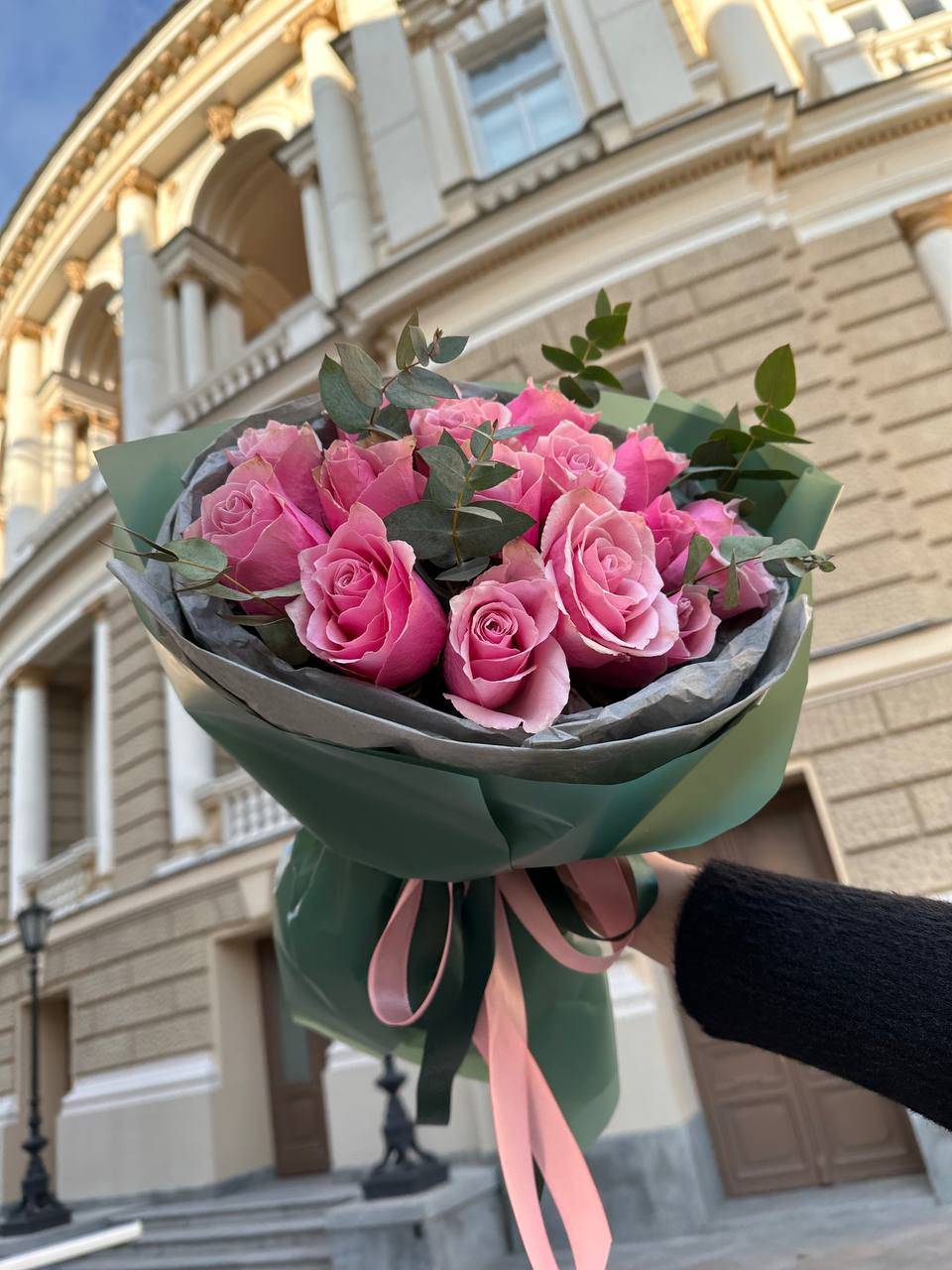 20 pink roses with eucalyptus