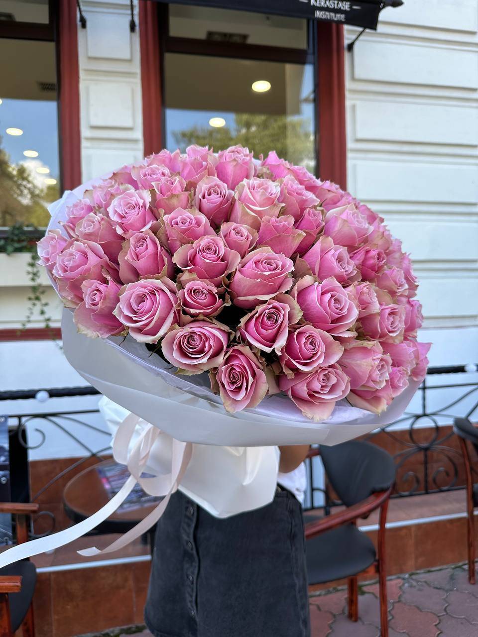 Bouquet of bright pink roses