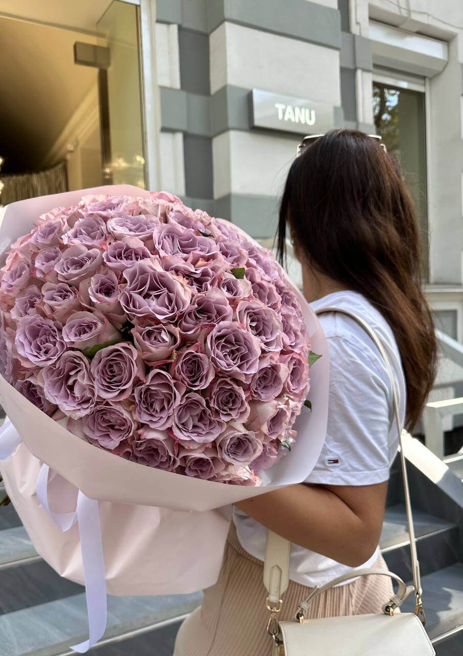 Bouquet of 100 lavender roses