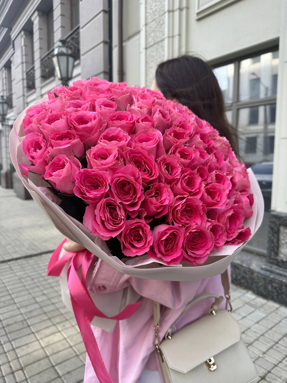 Bouquet of 100 Raspberry Roses