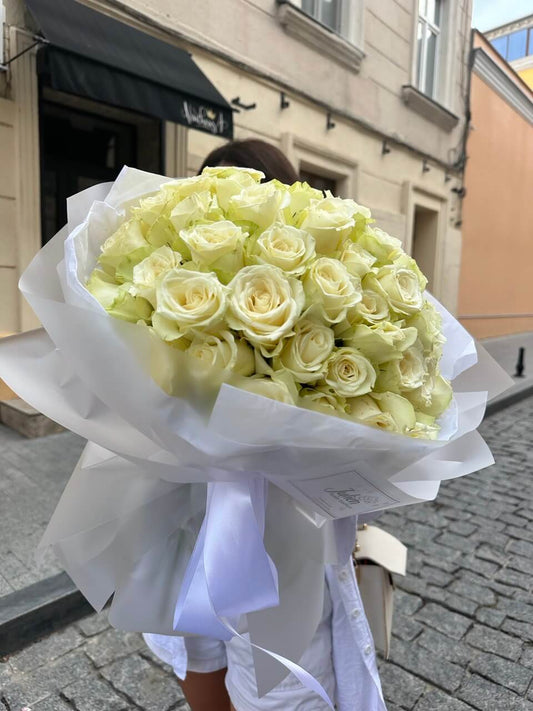 Bouquet of 50 white roses