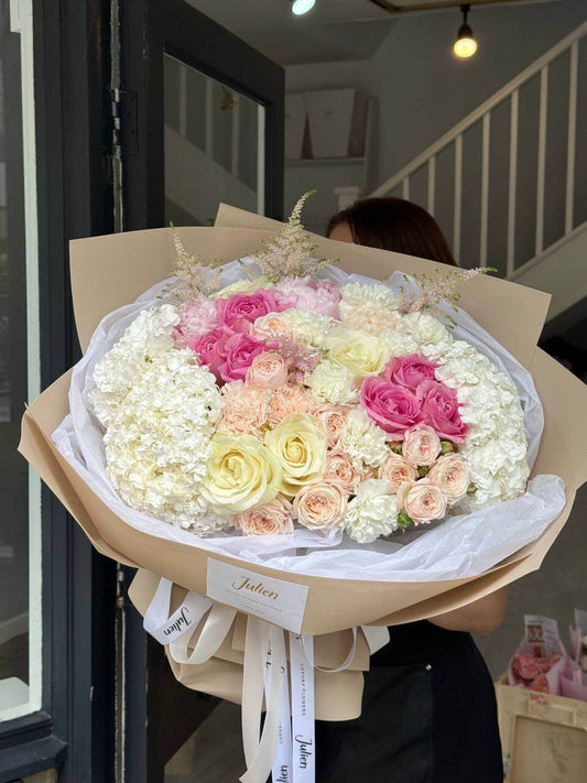 The Kensington Sweetheart — Luxury Garden Rose & Hydrangea Hand-Tied Bouquet
